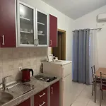 Prgin Krizan Apartment Primosten